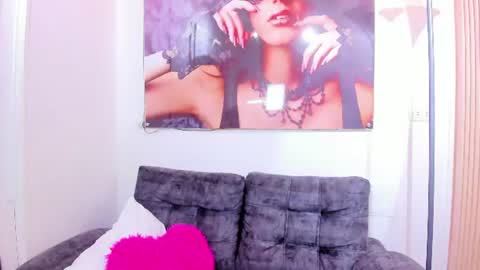 Snapshot of veronica_em1 chatting on 07-03-26, 01:39 VERONICA online show from 07-03-26, 01:39