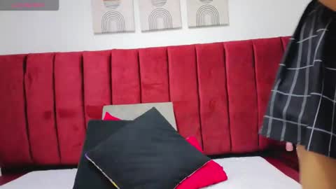 VERONICA online show from 09-18-25, 04:03