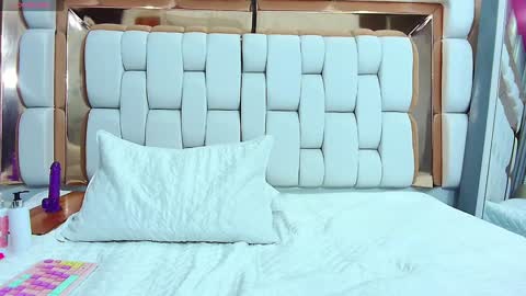 Snapshot of veronica_roose chatting on 02-02-25, 03:28 Veronica online show from 02-02-25, 03:28