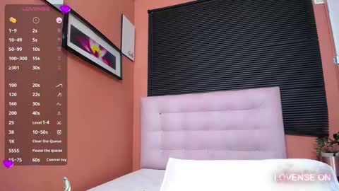 Snapshot of veronica_roose chatting on 03-05-25, 03:40 Veronica online show from 03-05-25, 03:40