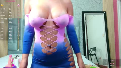 Snapshot of veronica_roose chatting on 09-26-25, 01:15 Veronica online show from 09-26-25, 01:15