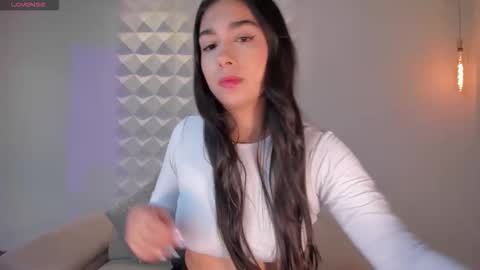 Snapshot of veronicablue1 chatting on 09-14-25, 11:09 Vero online show from 09-14-25, 11:09