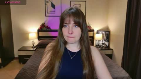 Snapshot of veronicafreman chatting on 05-17-26, 04:21 Veronica online show from 05-17-26, 04:21