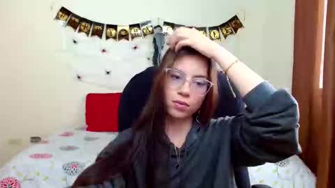 Veronica Miller online show from 10-08-25, 08:50