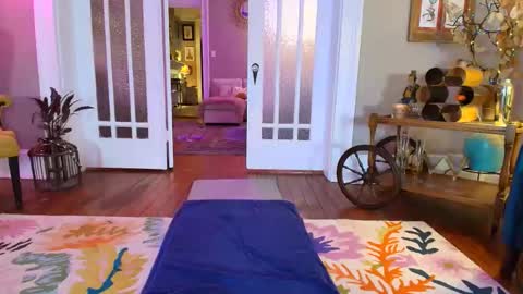 Snapshot of veronicawest chatting on 11-07-25, 11:49 Veronica Weston online show from 11-07-25, 11:49