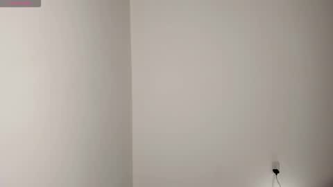 Veronica online show from 11-28-25, 04:59