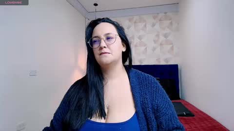 Snapshot of veroniicabbw chatting on 12-18-24, 11:56 veroniicabbw online show from 12-18-24, 11:56