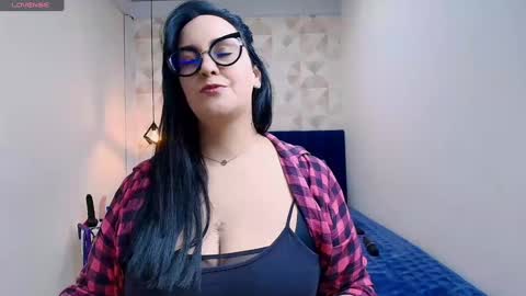 Snapshot of veroniicabbw chatting on 12-27-24, 12:23 veroniicabbw online show from 12-27-24, 12:23