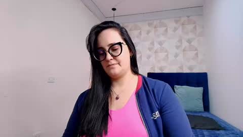 Snapshot of veroniicabbw chatting on 12-28-24, 03:26 veroniicabbw online show from 12-28-24, 03:26