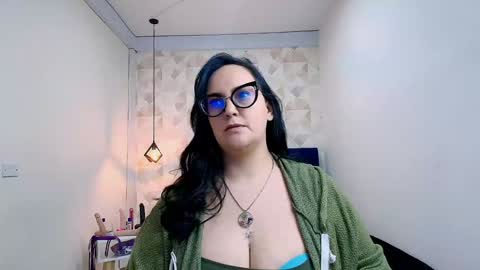 Snapshot of veroniicabbw chatting on 02-03-25, 03:27 veroniicabbw online show from 02-03-25, 03:27