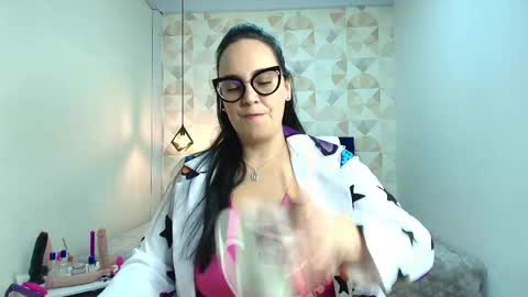 Snapshot of veroniicabbw chatting on 02-19-25, 12:11 veroniicabbw online show from 02-19-25, 12:11