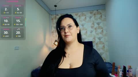 Snapshot of veroniicabbw chatting on 09-16-25, 12:06 veroniicabbw online show from 09-16-25, 12:06