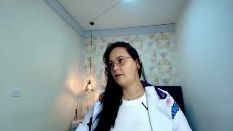 Snapshot of veroniicabbw chatting on 10-16-25, 12:06 veroniicabbw online show from 10-16-25, 12:06