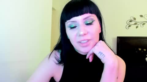Snapshot of veronika_blak chatting on 05-02-26, 03:00 Miss Veronika Blak online show from 05-02-26, 03:00