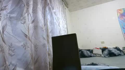 Snapshot of veronika_xi chatting on 11-19-25, 07:30 veronika_xi online show from 11-19-25, 07:30