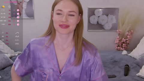 Snapshot of veronikamitchel chatting on 12-11-24, 11:54 Veronika online show from 12-11-24, 11:54