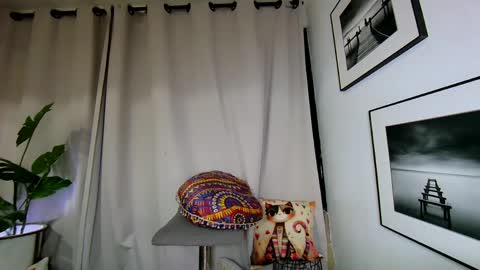 Snapshot of veronnika_hill chatting on 03-29-26, 04:01 veronica online show from 03-29-26, 04:01