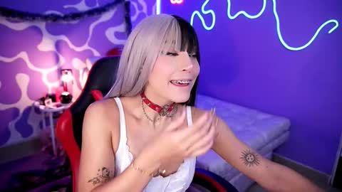        online show from 11-30-25, 11:42