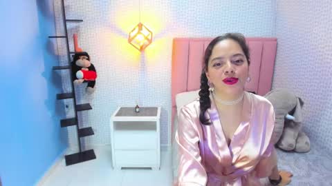 Snapshot of verostone1 chatting on 09-19-25, 03:30 VEROS online show from 09-19-25, 03:30