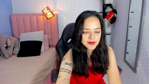 Snapshot of verostone1 chatting on 10-04-25, 02:53 VEROS online show from 10-04-25, 02:53