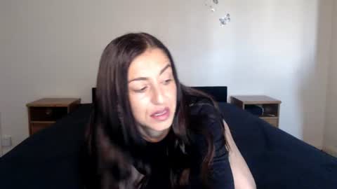 Snapshot of verryhotstella chatting on 07-12-26, 05:20 verryhotstella online show from 07-12-26, 05:20