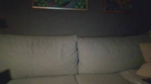 Snapshot of versatilexswede chatting on 12-15-25, 06:17 John online show from 12-15-25, 06:17