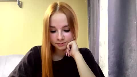 Snapshot of vertiegartrell chatting on 06-22-26, 10:56 Lina online show from 06-22-26, 10:56
