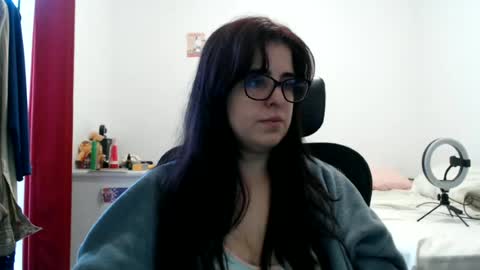 Snapshot of veruca99 chatting on 06-15-26, 01:13 veruca99 online show from 06-15-26, 01:13
