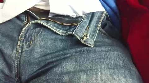 Snapshot of verylittletiny chatting on 11-19-25, 06:24 Erik online show from 11-19-25, 06:24