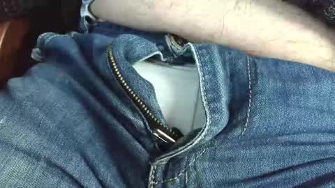 Snapshot of verylittletiny chatting on 11-28-25, 08:17 Erik online show from 11-28-25, 08:17