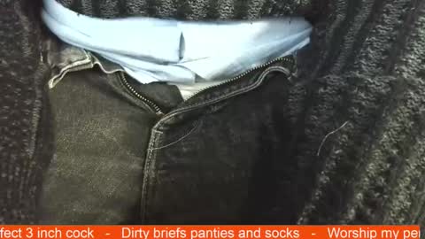 Snapshot of verylittletiny chatting on 12-15-25, 05:44 Erik online show from 12-15-25, 05:44