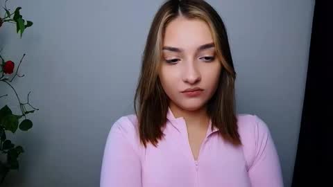 Ana online show from 11-20-25, 01:22