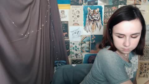 veryveryvery_shy online show from 02-02-25, 09:30