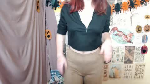 veryveryvery_shy online show from 10-08-25, 05:16