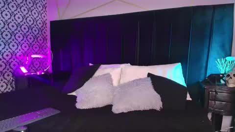 Sthefanny online show from 10-23-25, 12:37