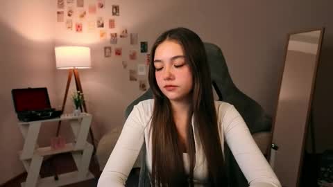 Rachel online show from 11-21-25, 08:18