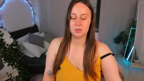 Camilla online show from 09-19-25, 05:13