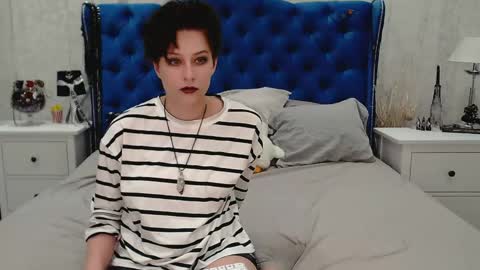 Via online show from 06-06-26, 07:07
