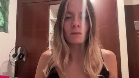 papichulo y mamichula online show from 04-06-26, 01:58