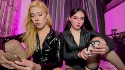 Snapshot of vialova chatting on 07-14-26, 10:21 vialova online show from 07-14-26, 10:21