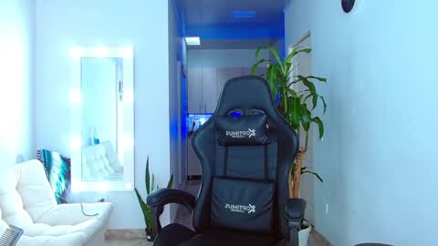 Ariana  online show from 03-01-25, 08:42