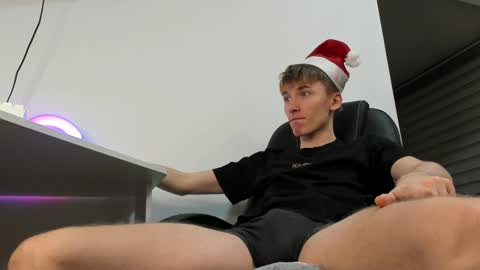 Snapshot of vibemygirl chatting on 12-26-24, 01:54 vibemygirl online show from 12-26-24, 01:54