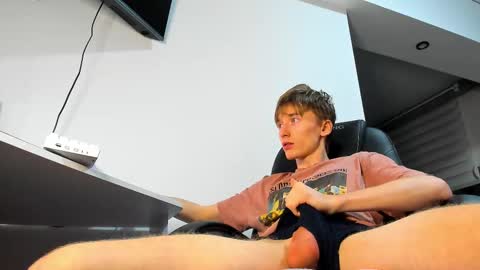 Snapshot of vibemygirl chatting on 02-12-25, 01:09 vibemygirl online show from 02-12-25, 01:09