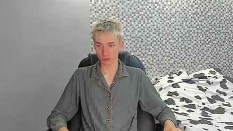 Snapshot of vibemygirl chatting on 09-16-25, 12:06 vibemygirl online show from 09-16-25, 12:06