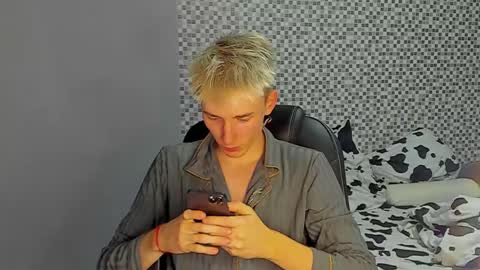 Snapshot of vibemygirl chatting on 09-18-25, 12:51 vibemygirl online show from 09-18-25, 12:51