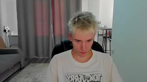 Snapshot of vibemygirl chatting on 09-22-25, 10:06 vibemygirl online show from 09-22-25, 10:06