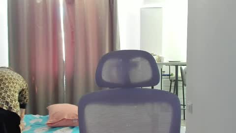 Snapshot of vibemygirl chatting on 04-29-26, 06:39 vibemygirl online show from 04-29-26, 06:39