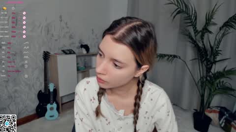 Snapshot of vibes_of_joy chatting on 12-14-24, 08:29 Mikky online show from 12-14-24, 08:29