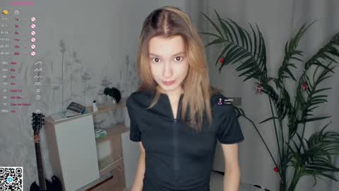 Snapshot of vibes_of_joy chatting on 12-26-24, 08:21 Mikky online show from 12-26-24, 08:21