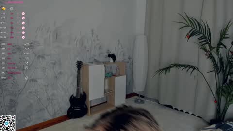 Snapshot of vibes_of_joy chatting on 01-11-25, 02:20 Mikky online show from 01-11-25, 02:20